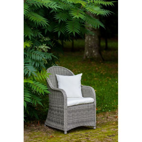 ratanové kreslo Vero